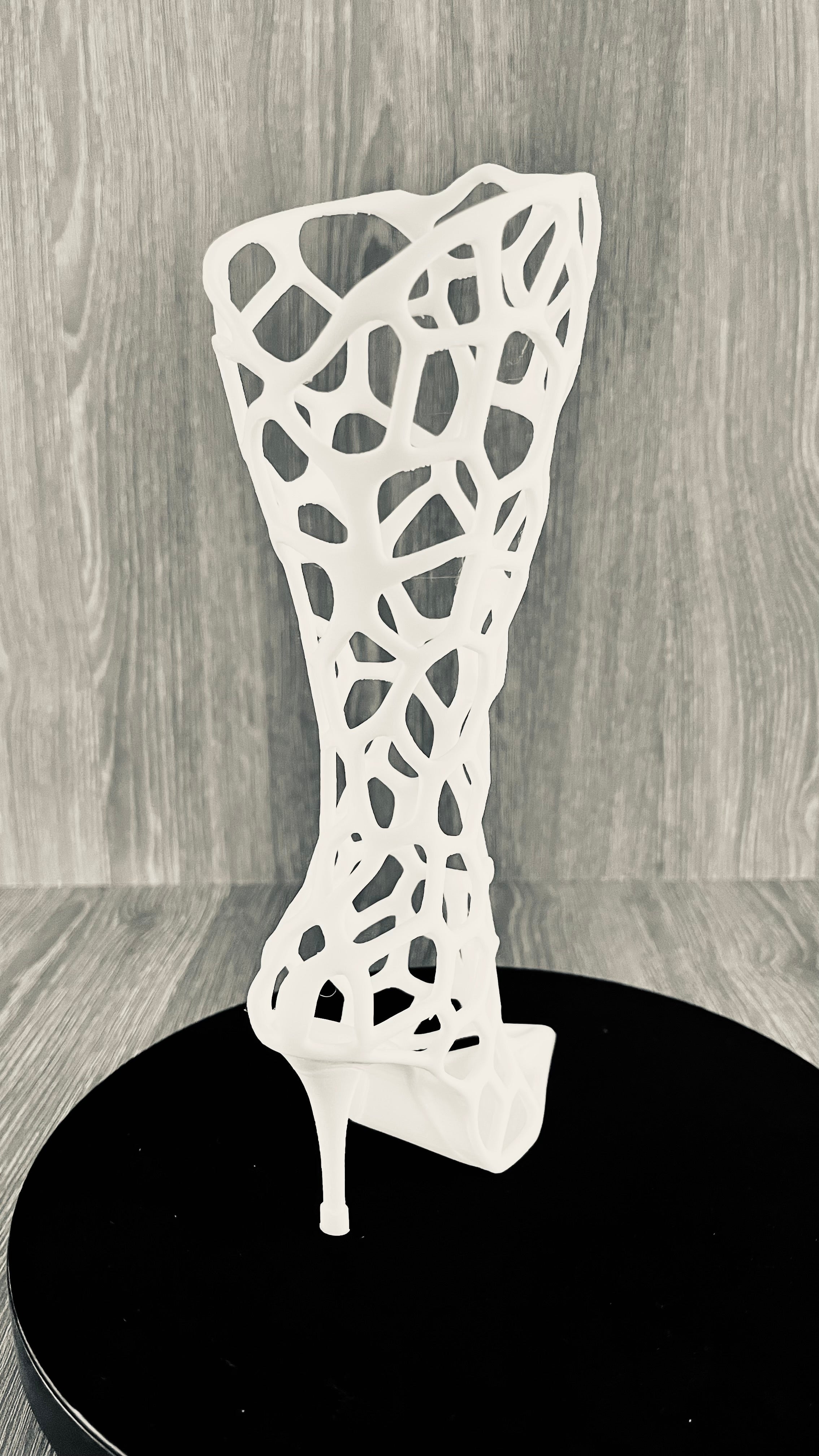 Botte Stiletto Voronoï – Vase Décoratif Ajouré – Impression 3D