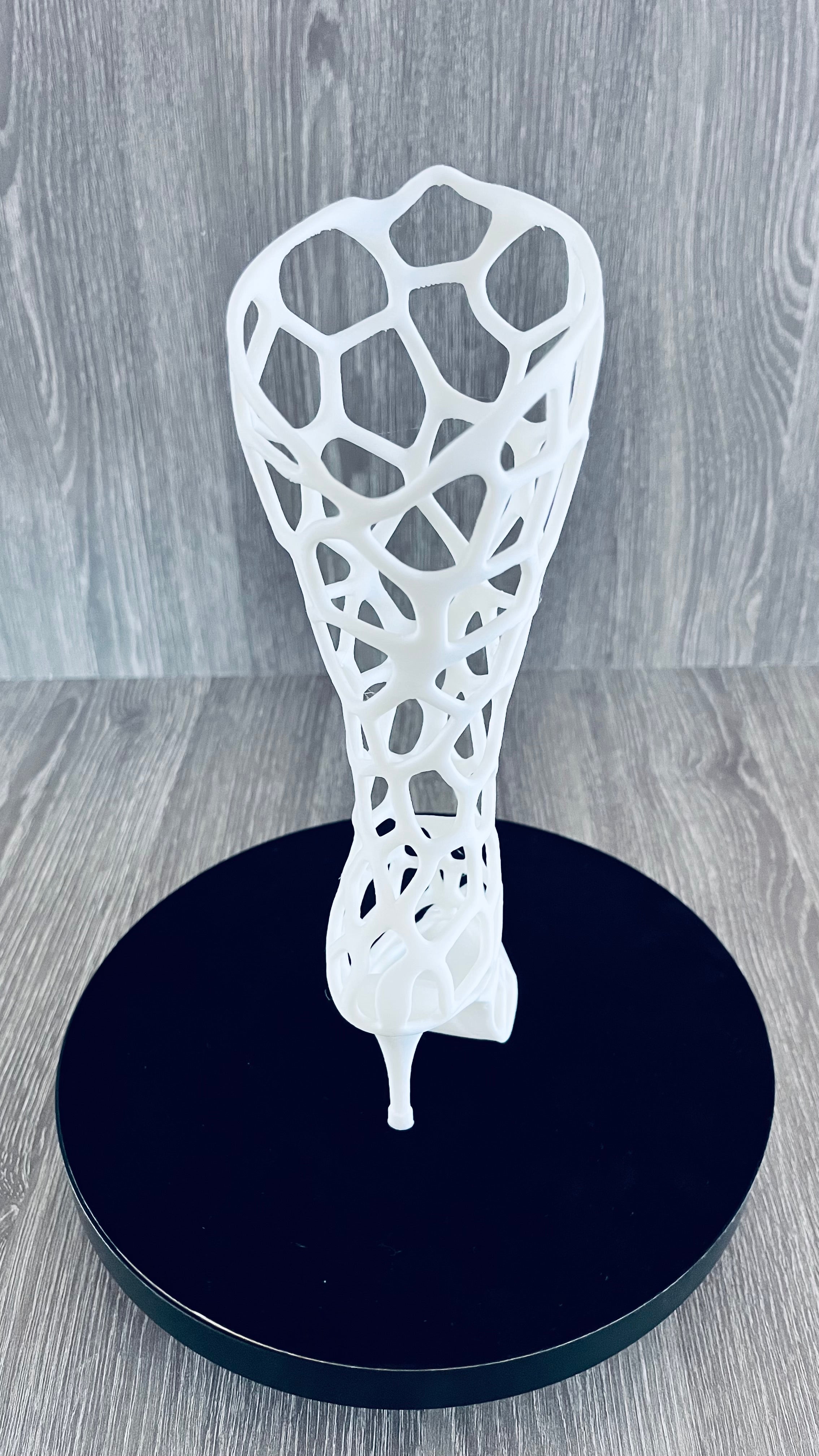 Botte Stiletto Voronoï – Vase Décoratif Ajouré – Impression 3D
