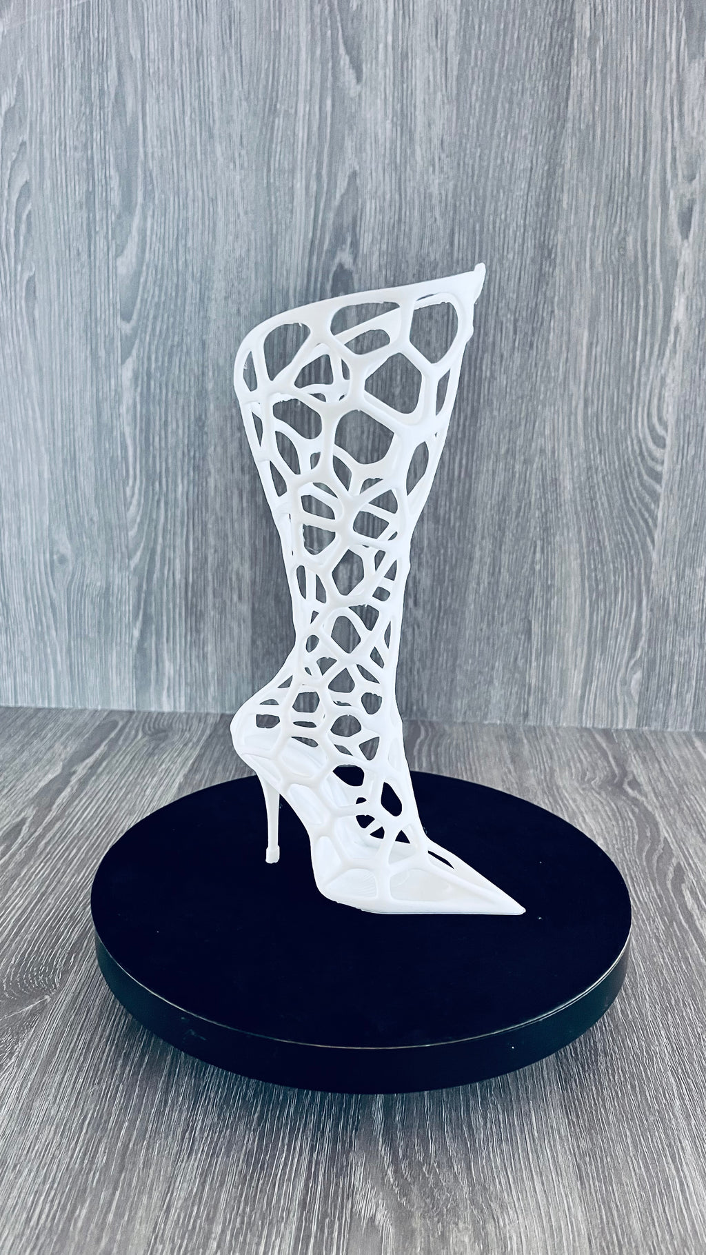 Botte Stiletto Voronoï – Vase Décoratif Ajouré – Impression 3D