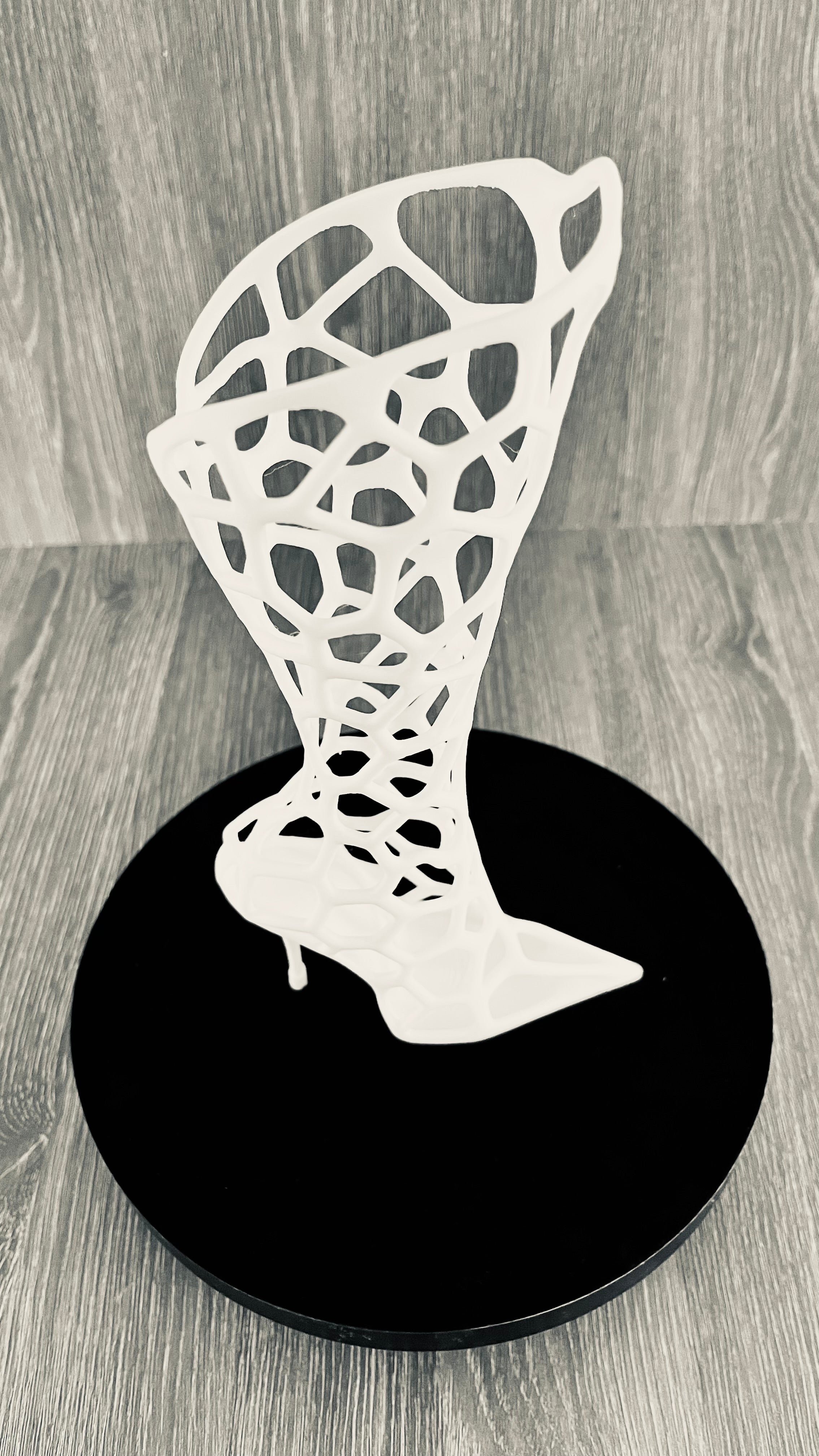 Botte Stiletto Voronoï – Vase Décoratif Ajouré – Impression 3D