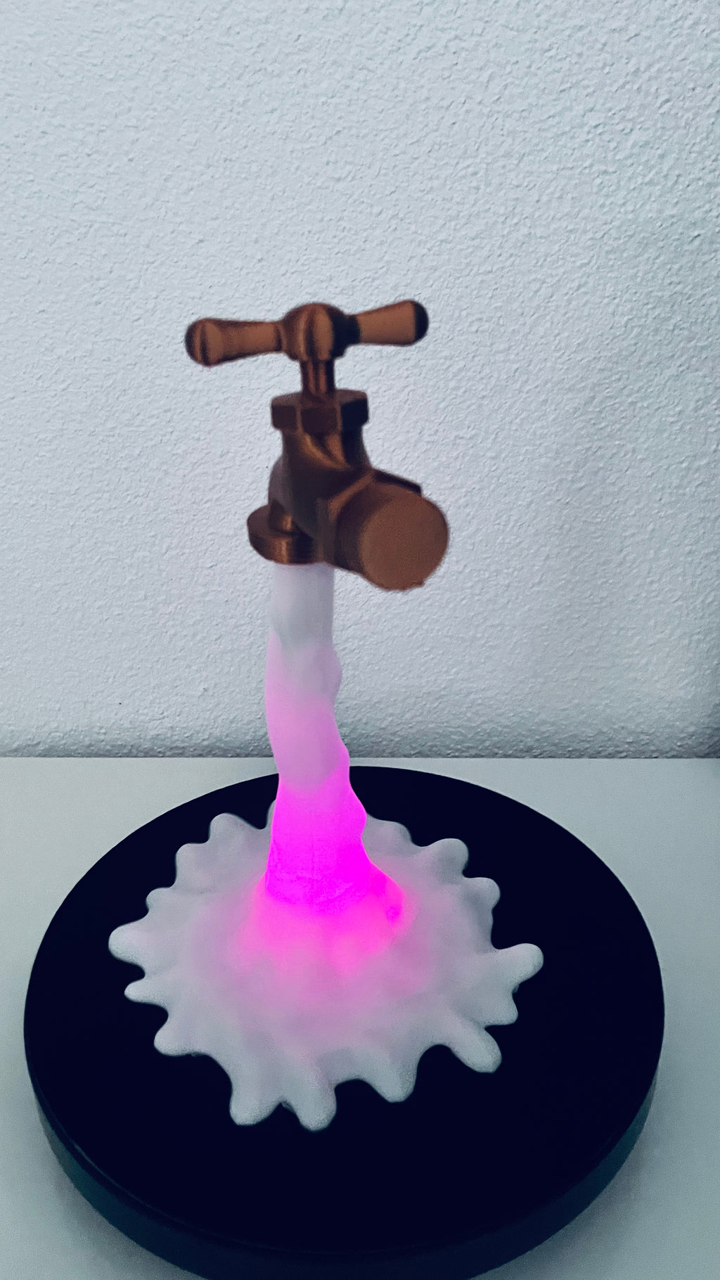 Lampe Robinet Flottant LED – Illusion d'Eau Suspendue – Impression 3D