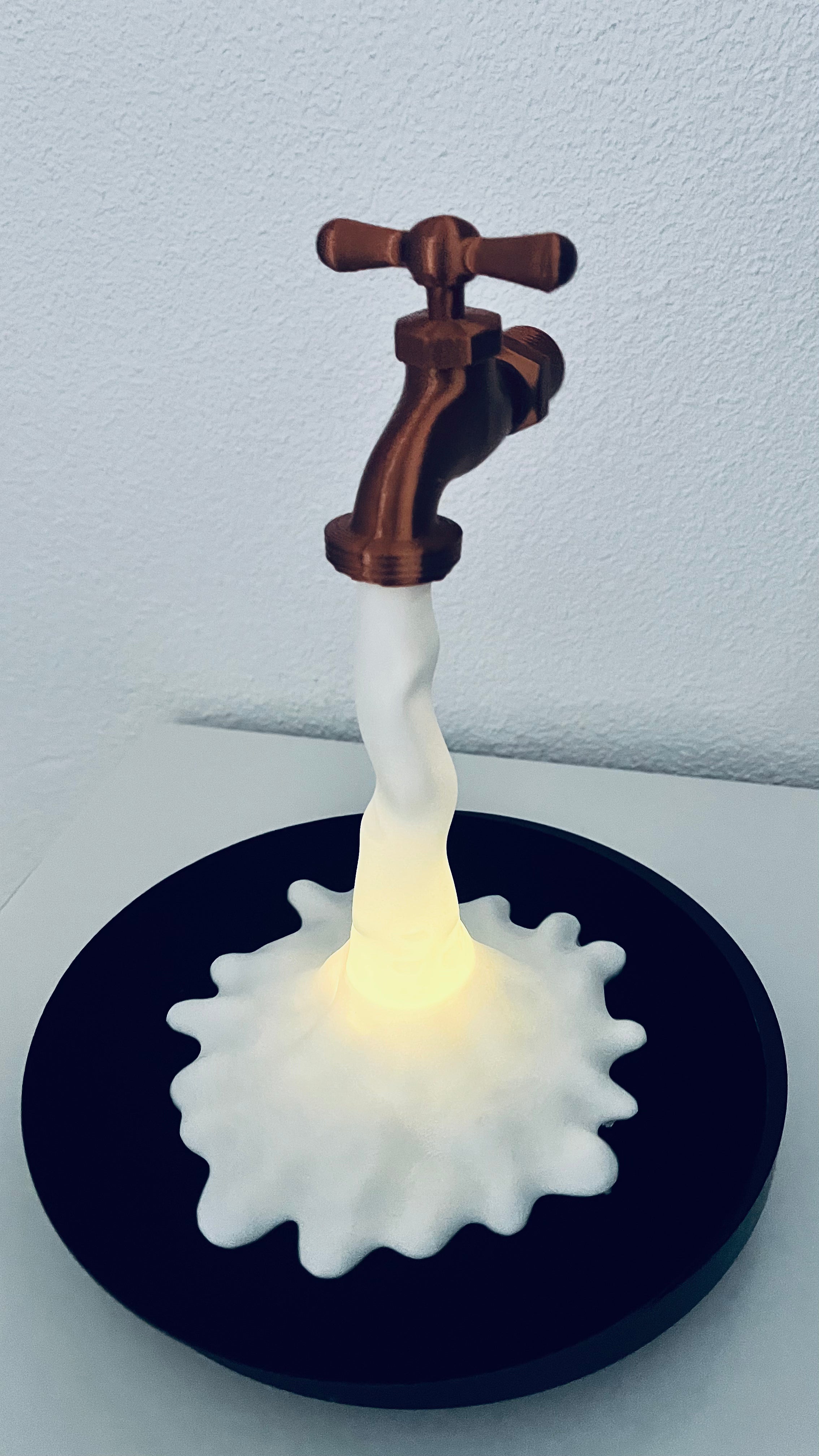 Lampe Robinet Flottant LED – Illusion d'Eau Suspendue – Impression 3D