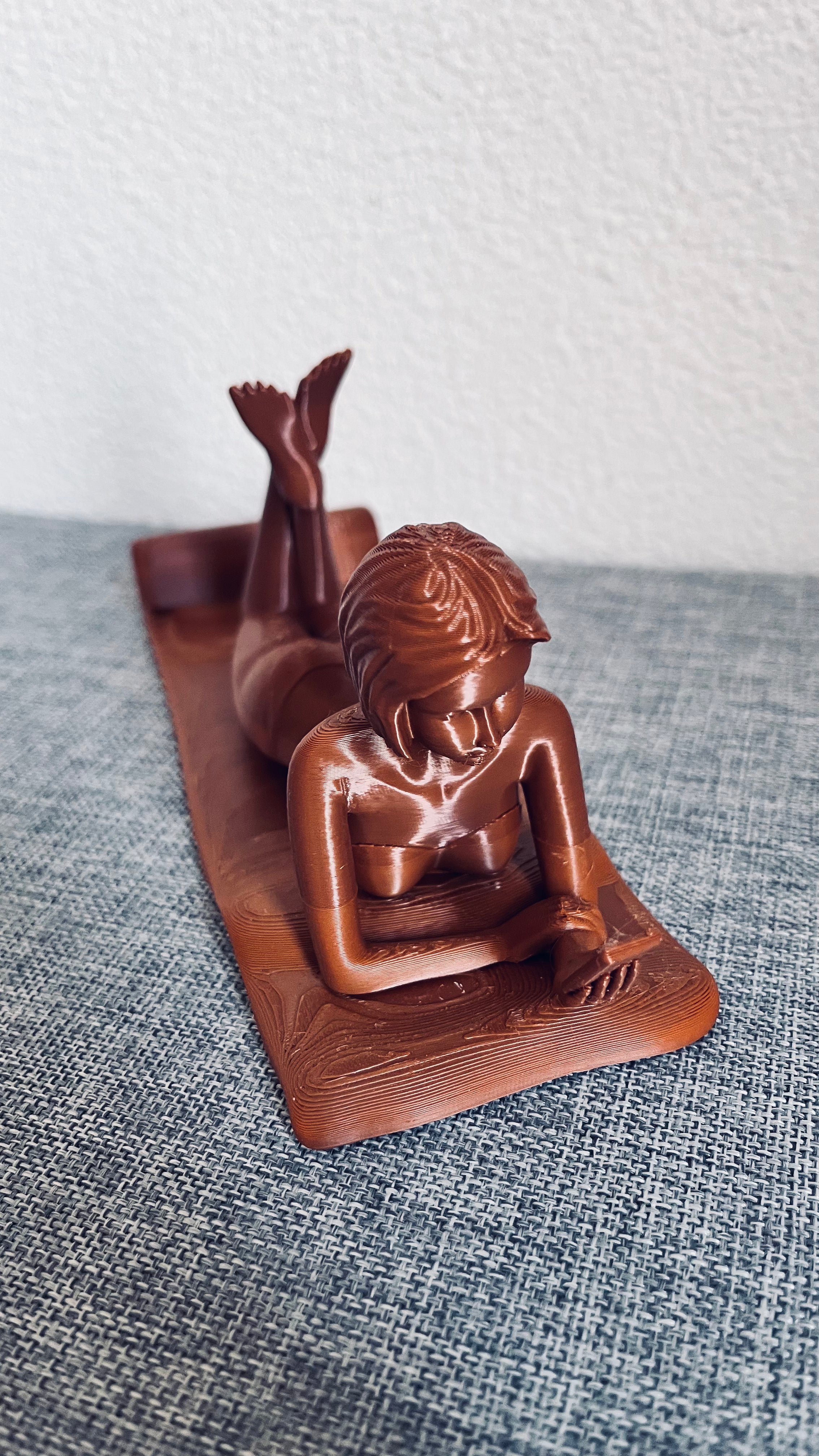 Support téléphone – Femme au bord de plage