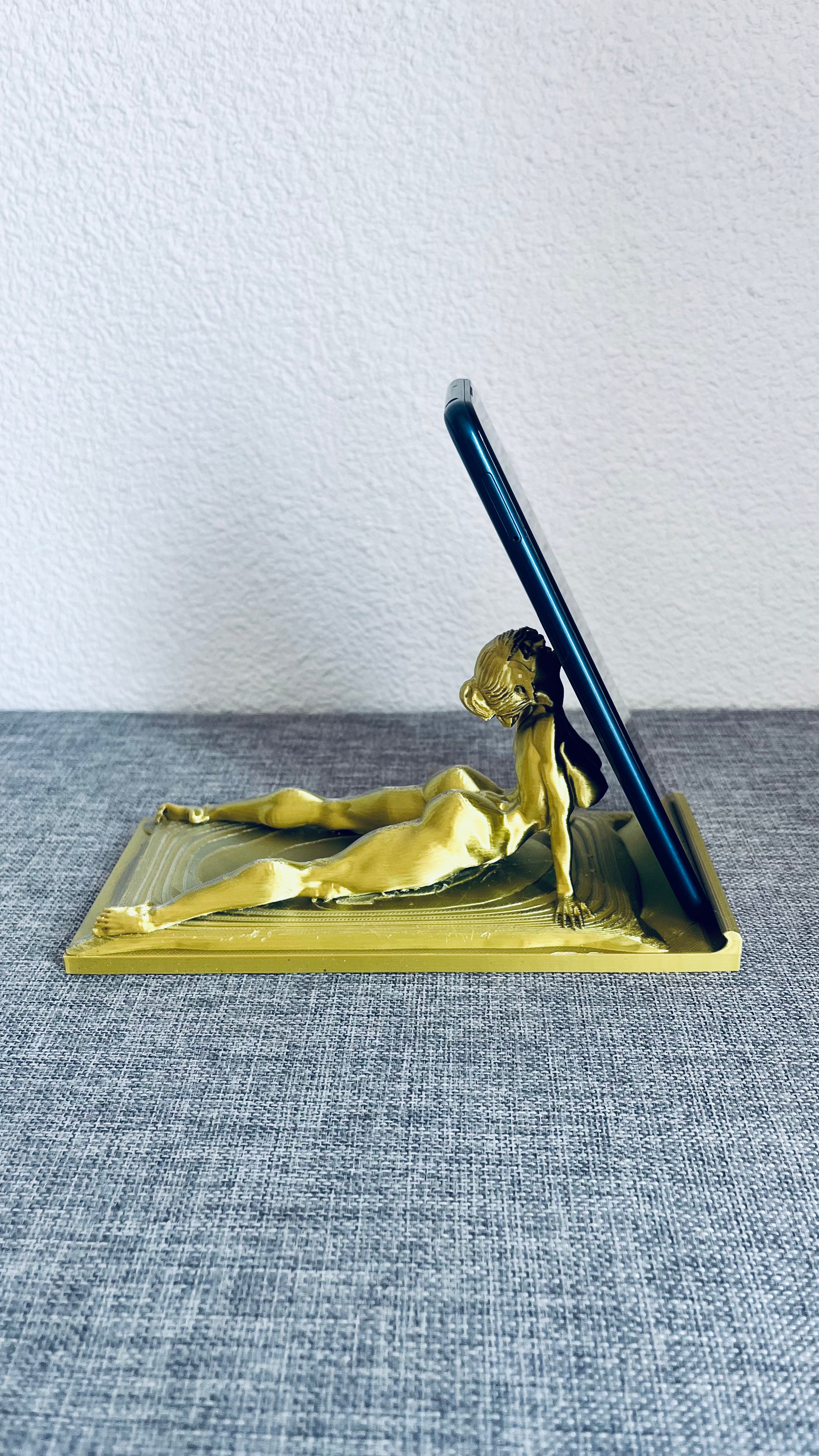 Support Téléphone Femme Sensuelle – Effet Métallisé Argent/Or – Impression 3D