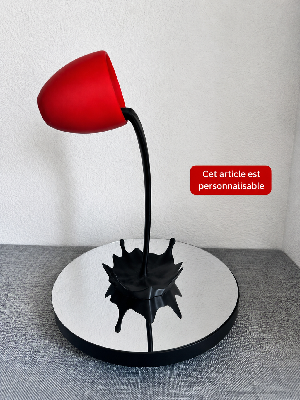 Tasse Flottante Effet Café Renversé – Décoration Impression 3D