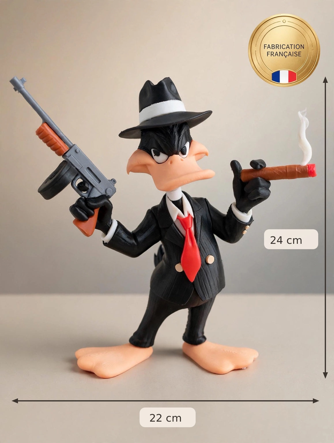 Figurine Daffy Duck : 24 cm de haut et 22 cm de large