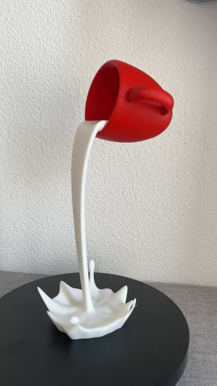 La tasse suspendue – Objet déco original et surprenant