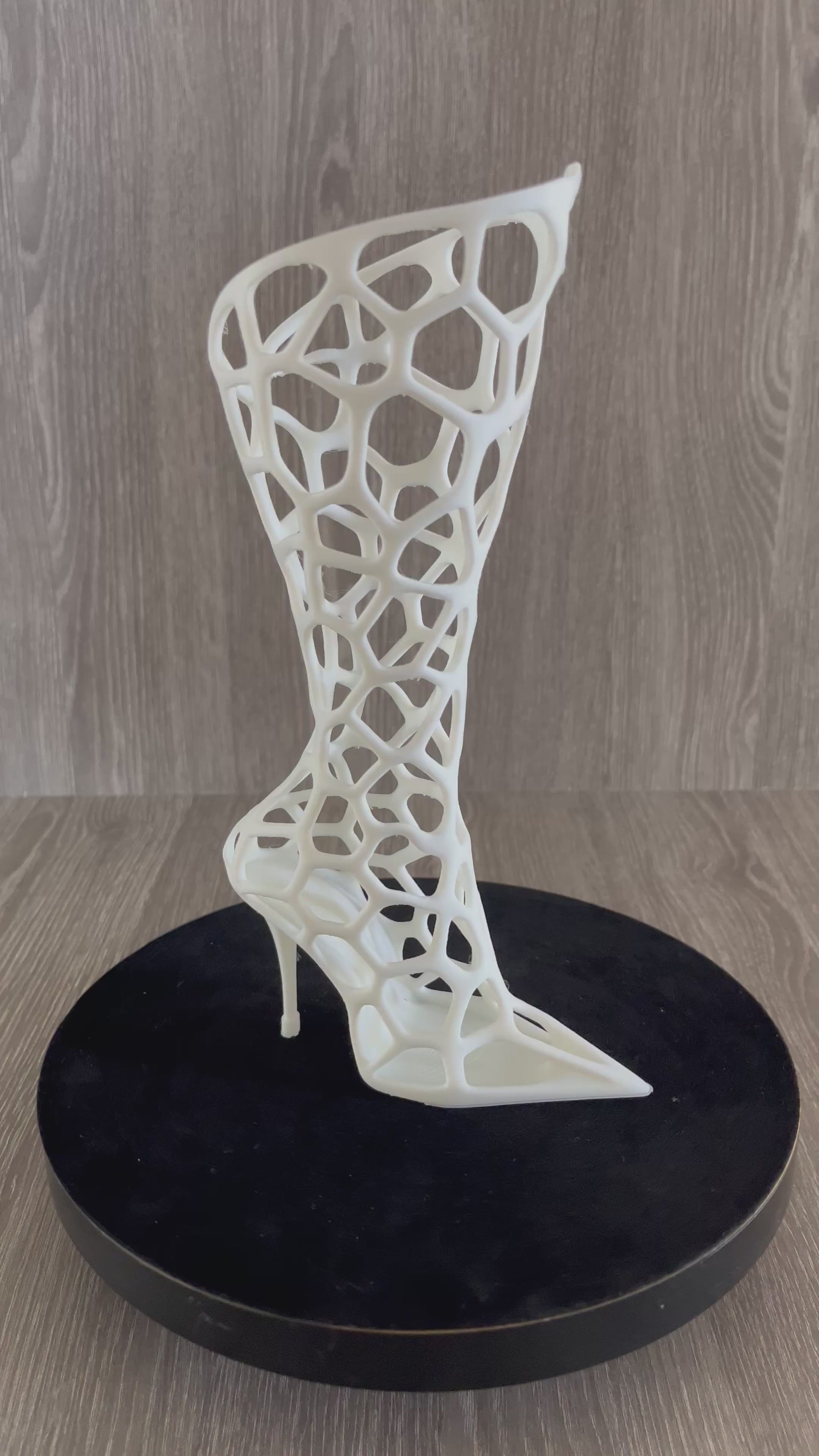 Botte Stiletto Voronoï – Vase Décoratif Ajouré – Impression 3D